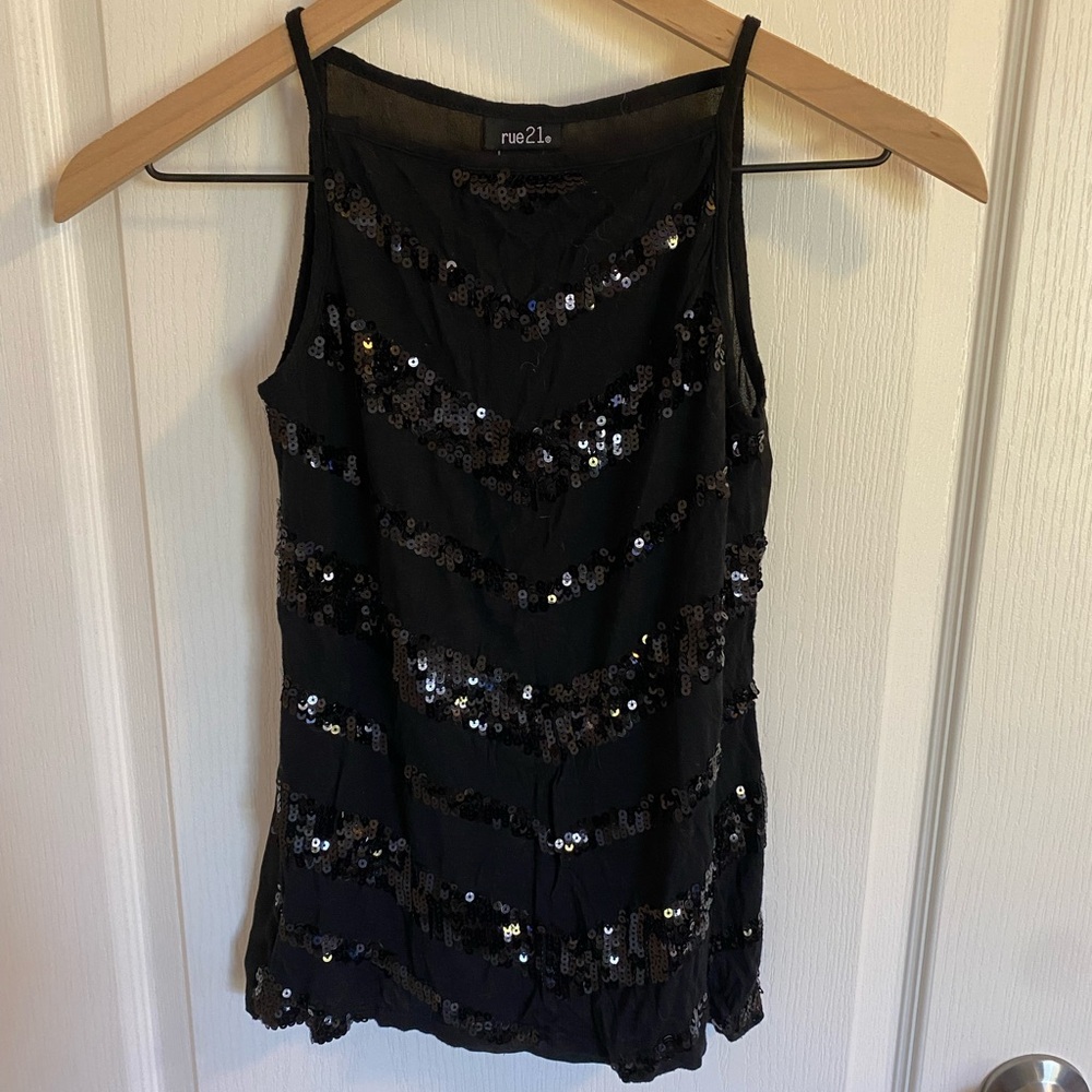 Rue21 Black Sequin chevron Women's Top